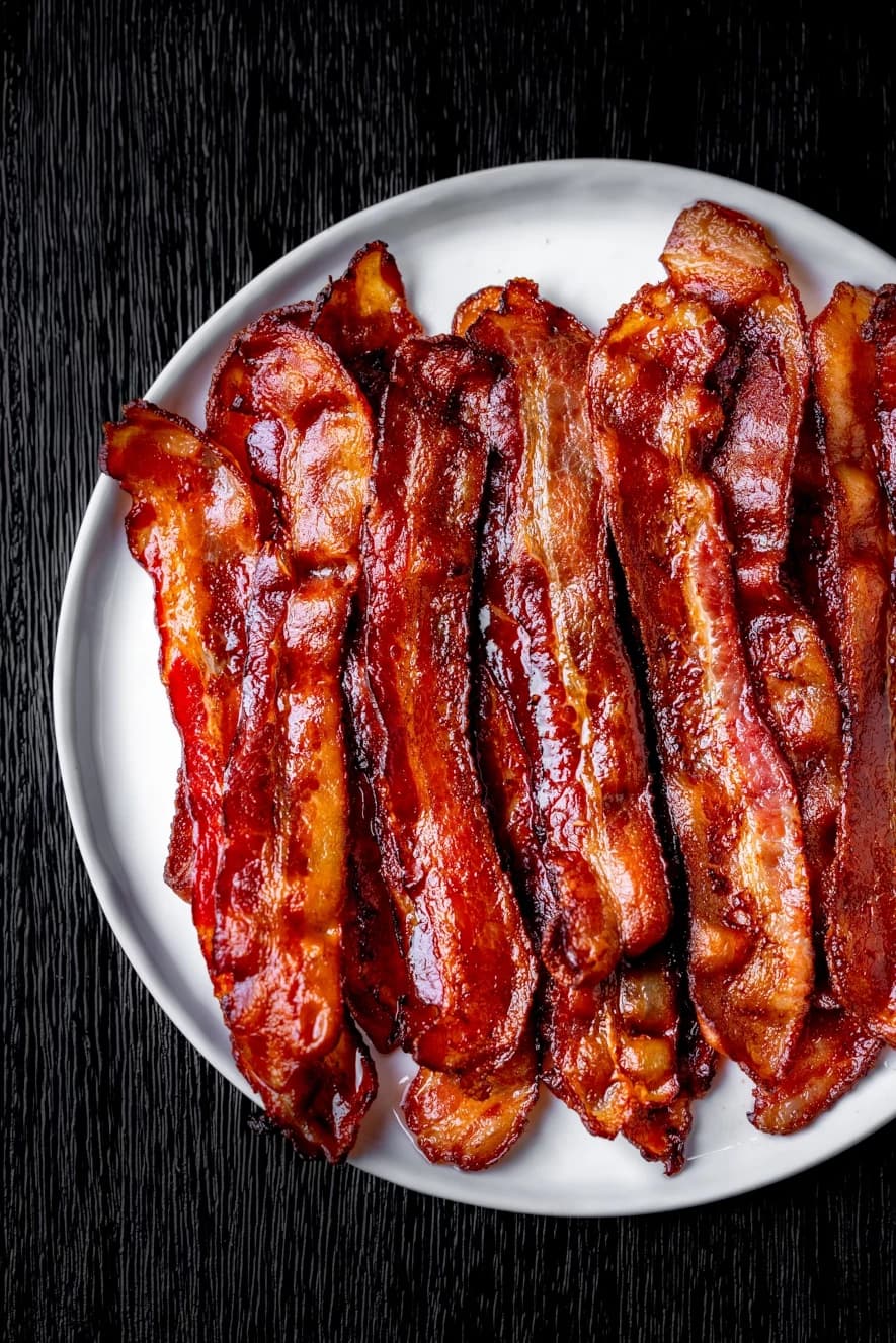 Forsidebilde for Bacon i ovn – temperatur og steketid for sprøtt bacon